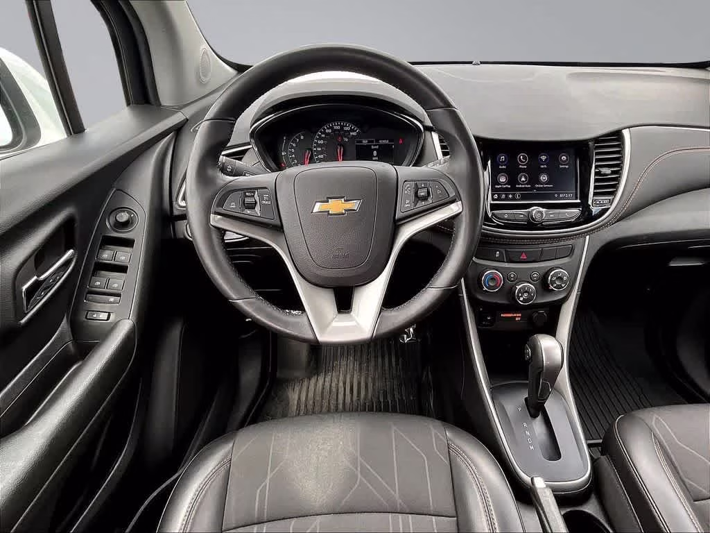 2022 Summit White Chevrolet Trax LT AWD SUV