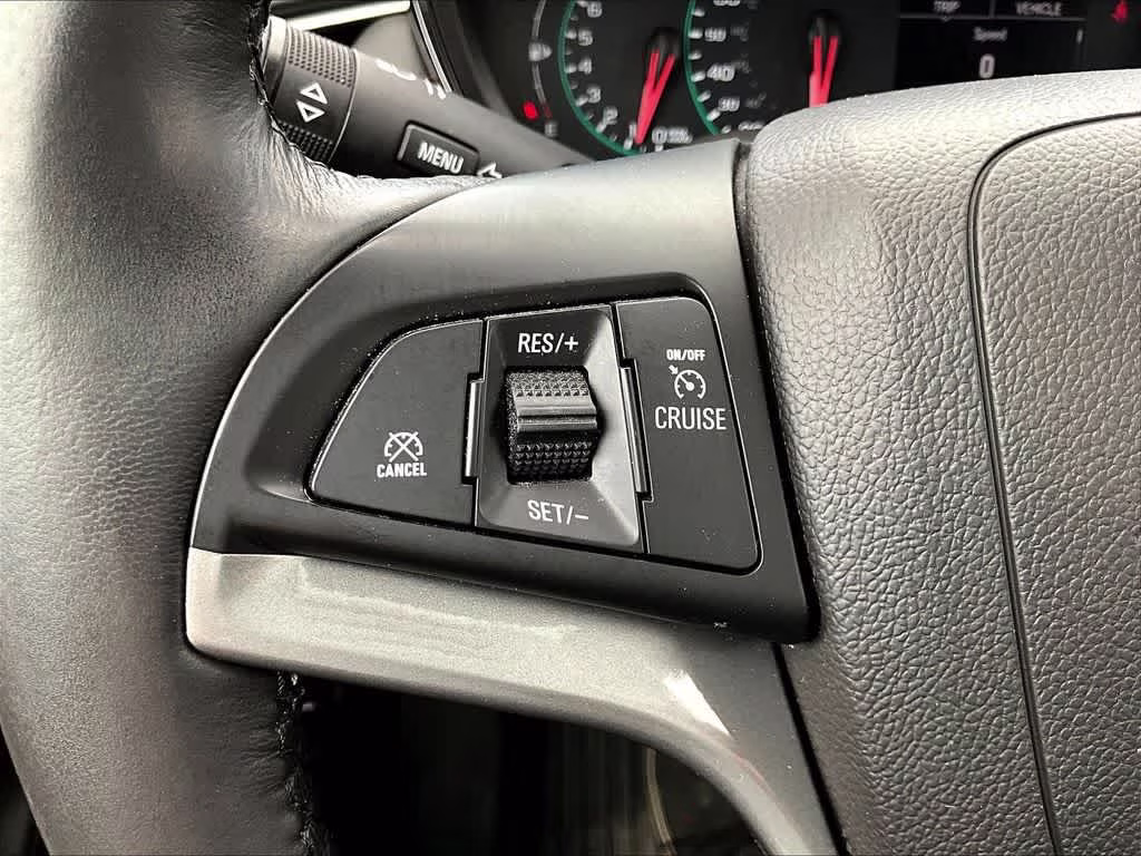2022 Summit White Chevrolet Trax LT AWD SUV