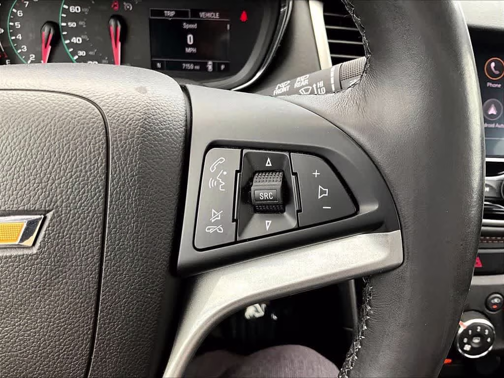 2022 Summit White Chevrolet Trax LT AWD SUV