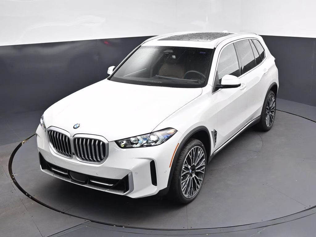2026 Mineral White Metallic BMW X5 sDrive40i RWD SUV