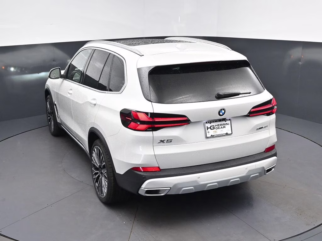 2026 Mineral White Metallic BMW X5 sDrive40i RWD SUV