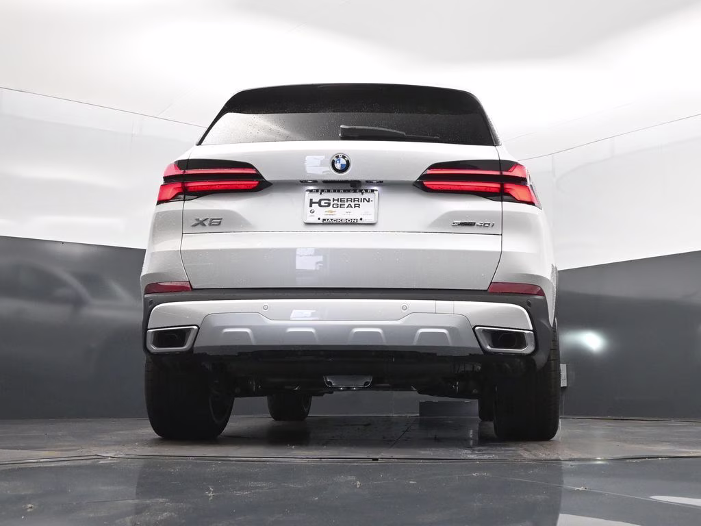 2026 Mineral White Metallic BMW X5 sDrive40i RWD SUV
