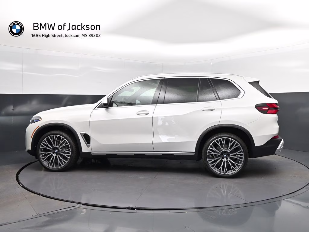 2026 Mineral White Metallic BMW X5 sDrive40i RWD SUV