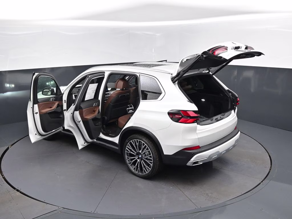 2026 Mineral White Metallic BMW X5 sDrive40i RWD SUV