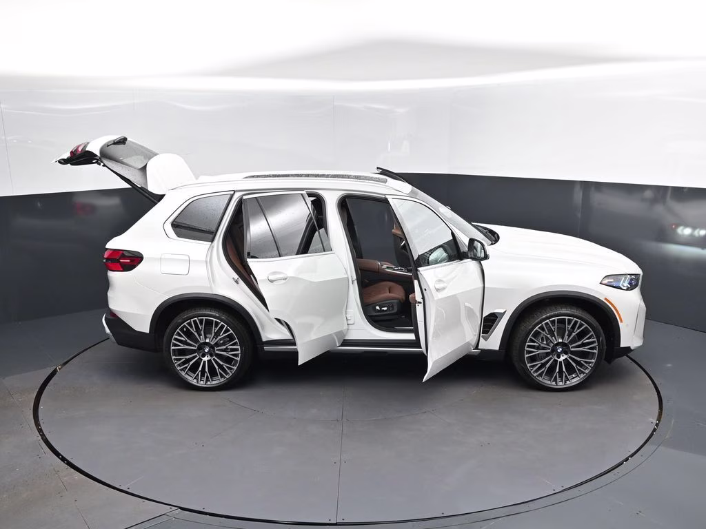 2026 Mineral White Metallic BMW X5 sDrive40i RWD SUV
