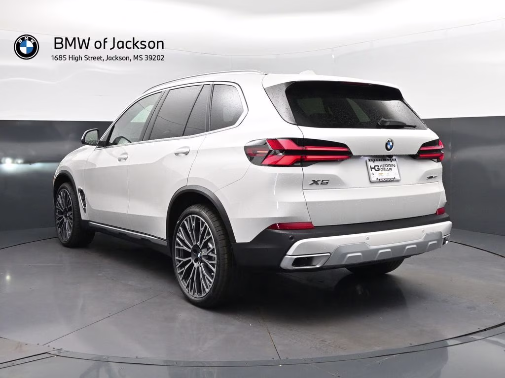 2026 Mineral White Metallic BMW X5 sDrive40i RWD SUV
