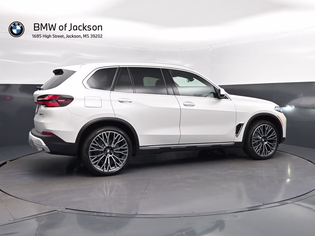 2026 Mineral White Metallic BMW X5 sDrive40i RWD SUV