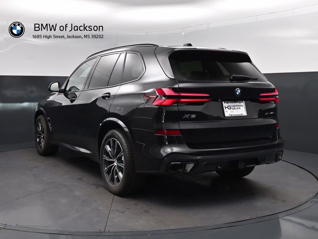 2026 Black Sapphire Metallic BMW X5 xDrive40i AWD SUV