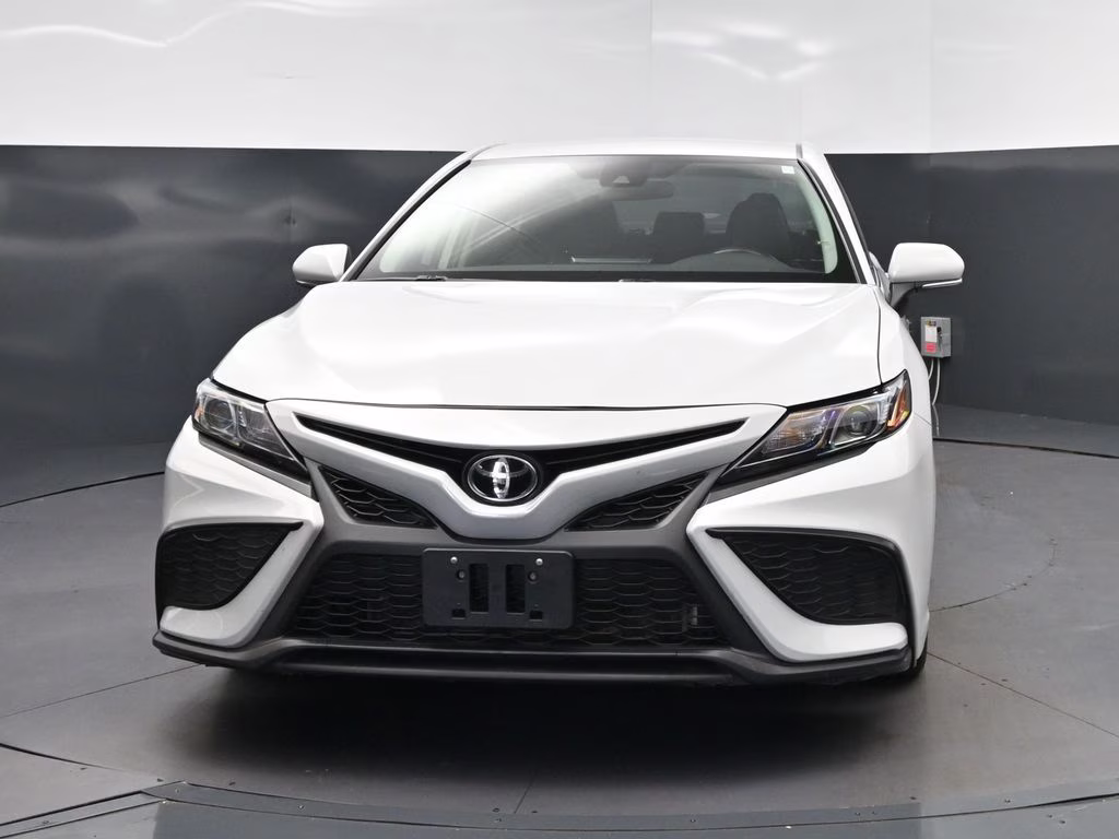 2024 Ice Toyota Camry SE FWD Sedan