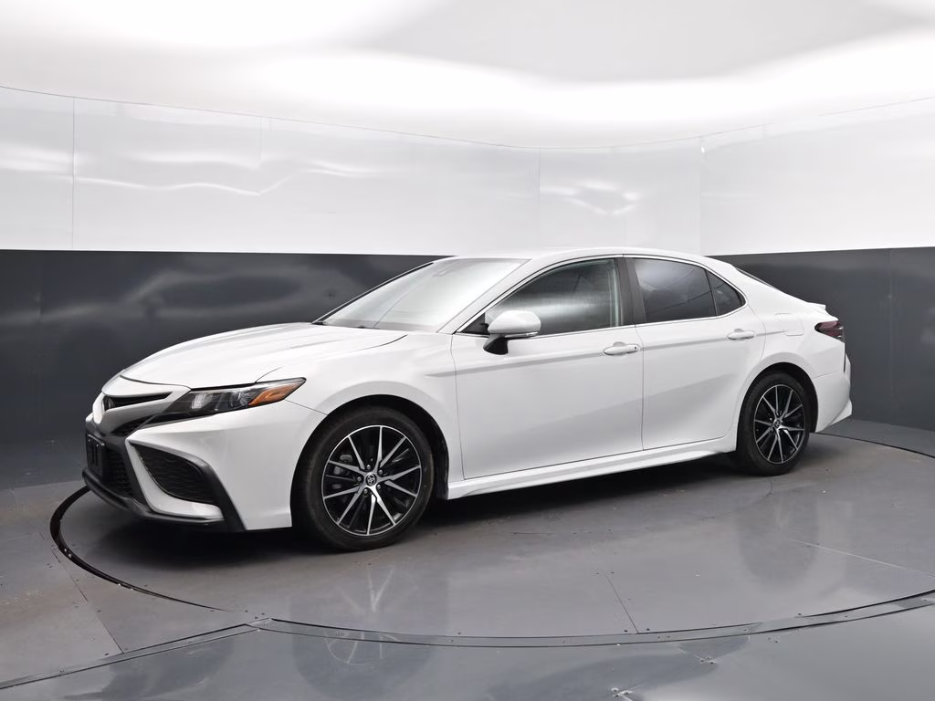 2024 Ice Toyota Camry SE FWD Sedan