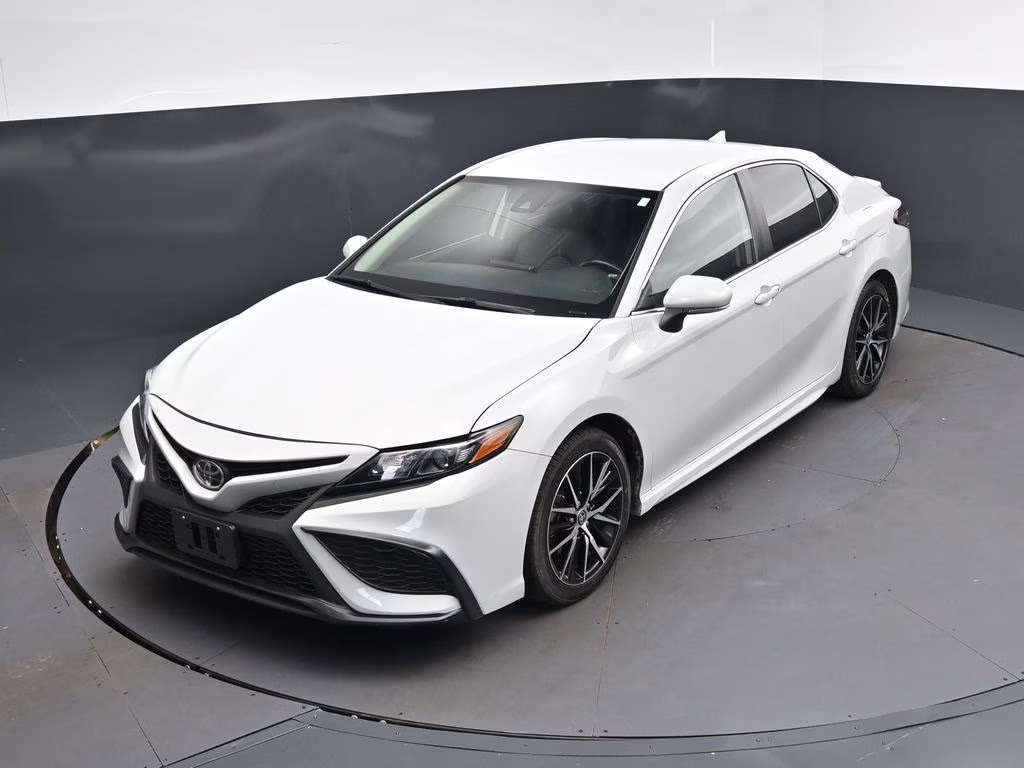 2024 Ice Toyota Camry SE FWD Sedan