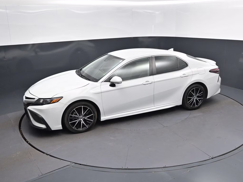 2024 Ice Toyota Camry SE FWD Sedan