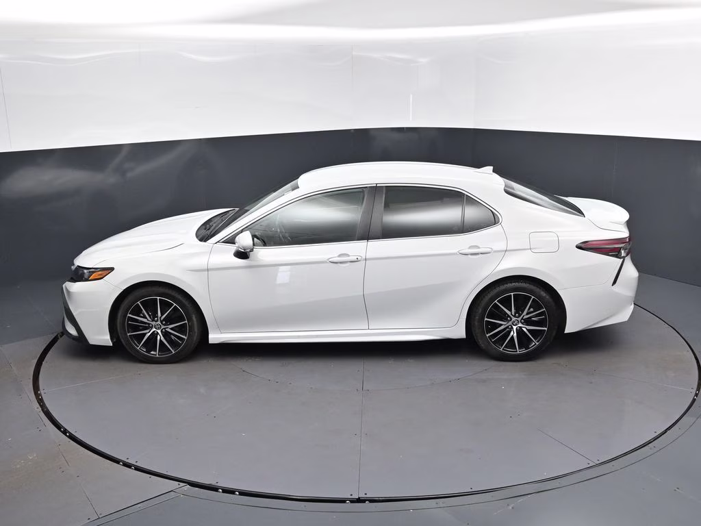2024 Ice Toyota Camry SE FWD Sedan