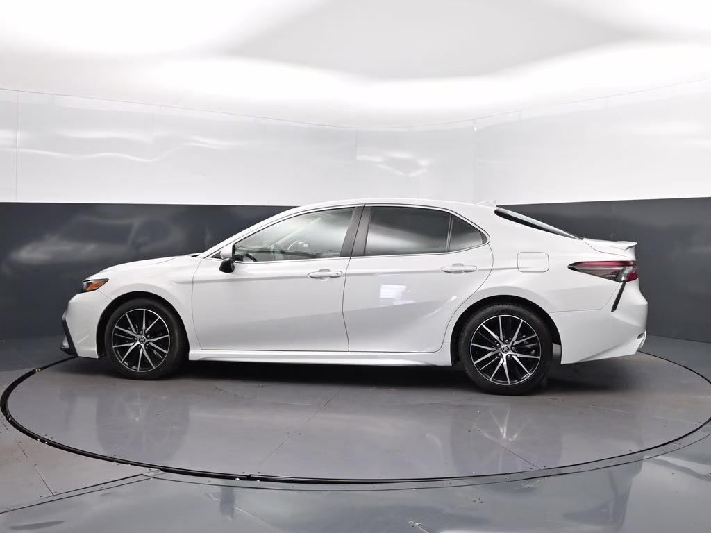 2024 Ice Toyota Camry SE FWD Sedan