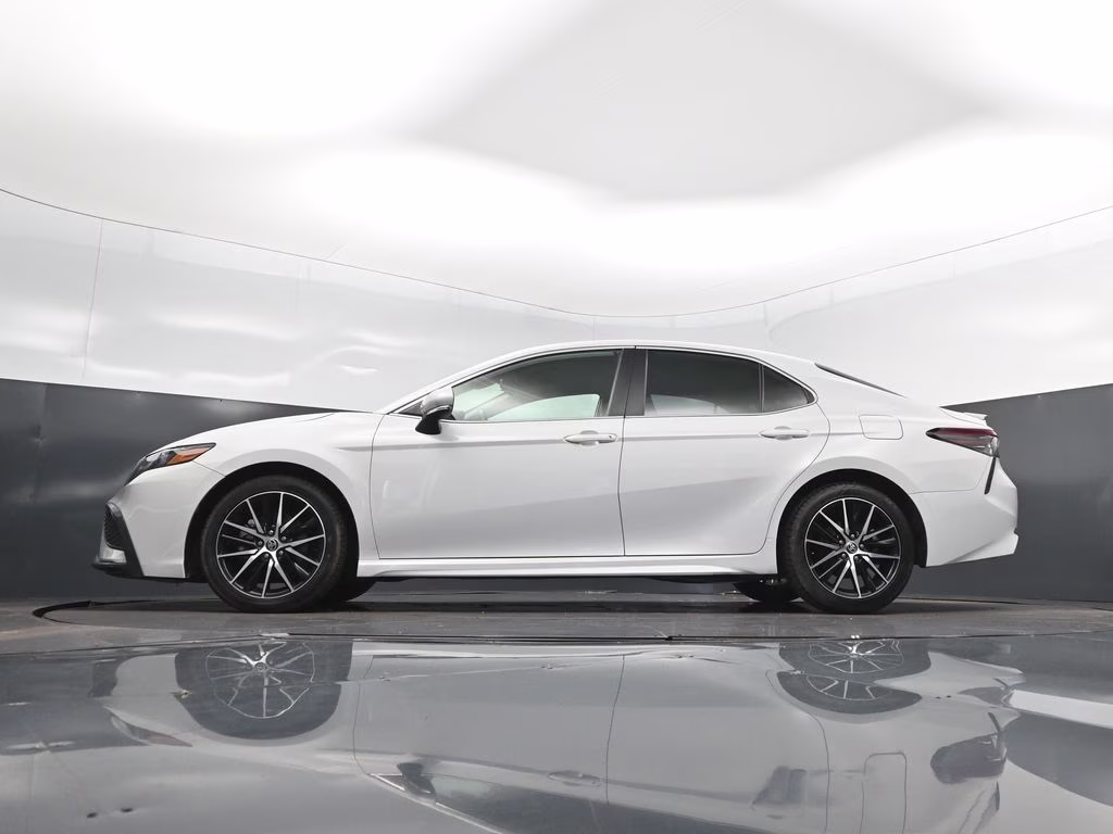 2024 Ice Toyota Camry SE FWD Sedan
