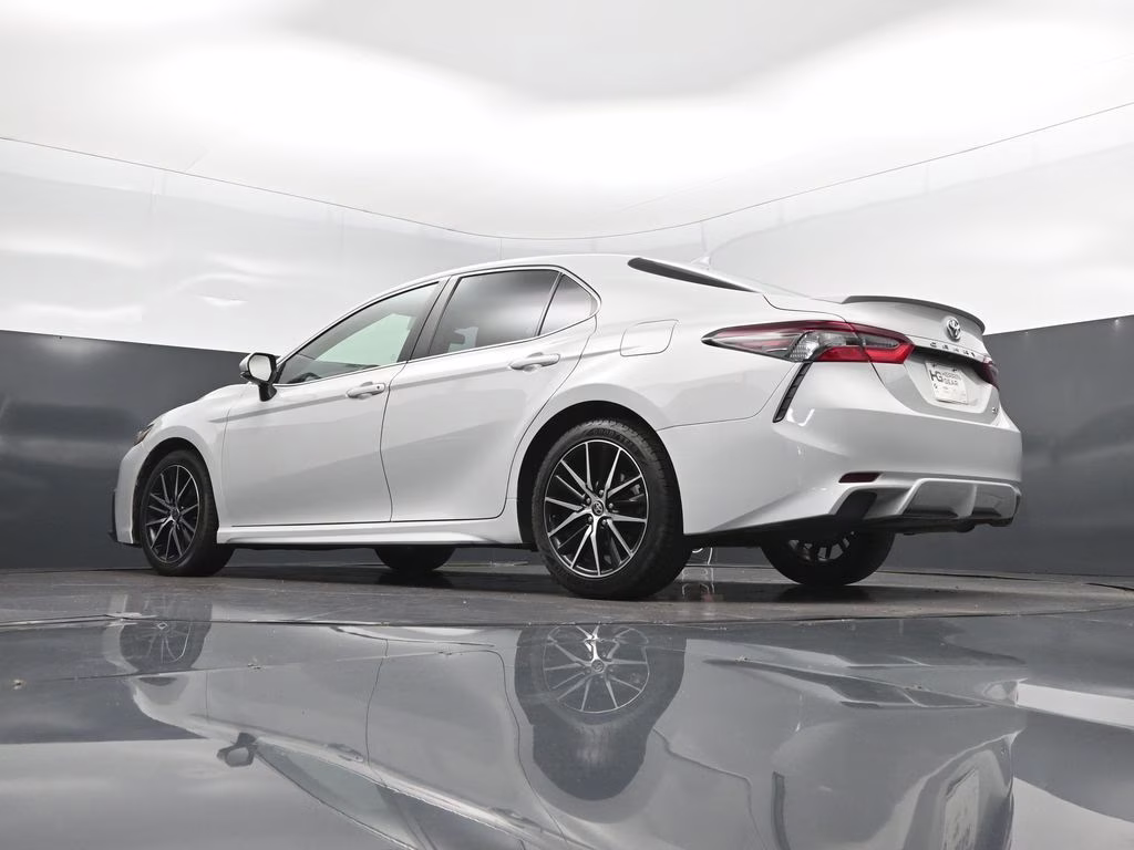 2024 Ice Toyota Camry SE FWD Sedan