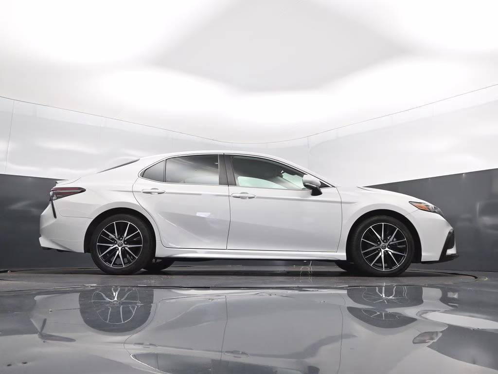 2024 Ice Toyota Camry SE FWD Sedan