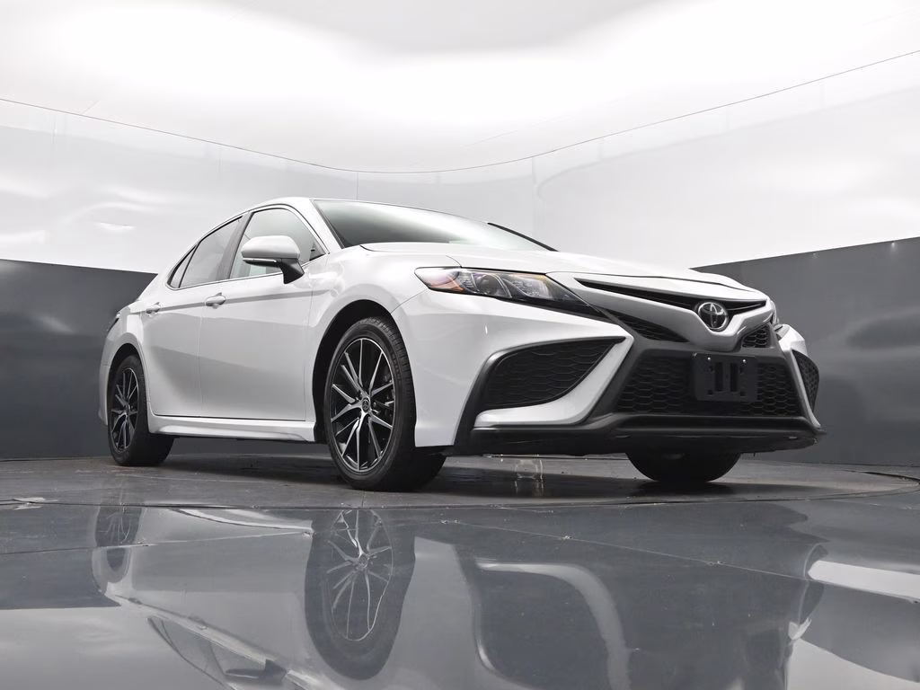 2024 Ice Toyota Camry SE FWD Sedan