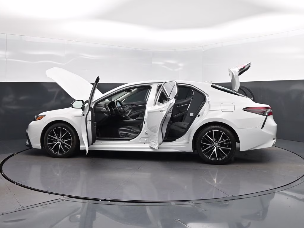 2024 Ice Toyota Camry SE FWD Sedan