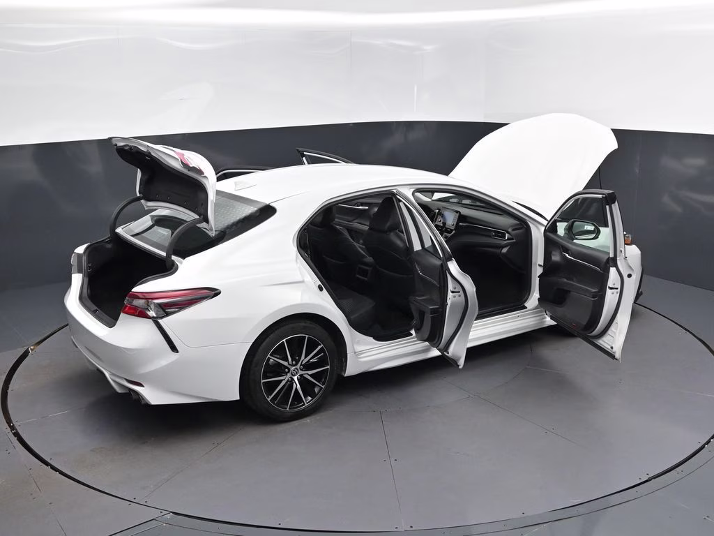 2024 Ice Toyota Camry SE FWD Sedan