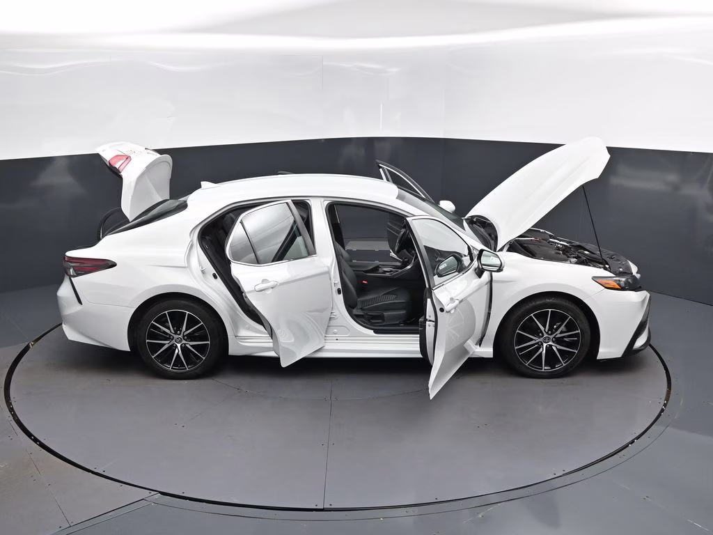 2024 Ice Toyota Camry SE FWD Sedan