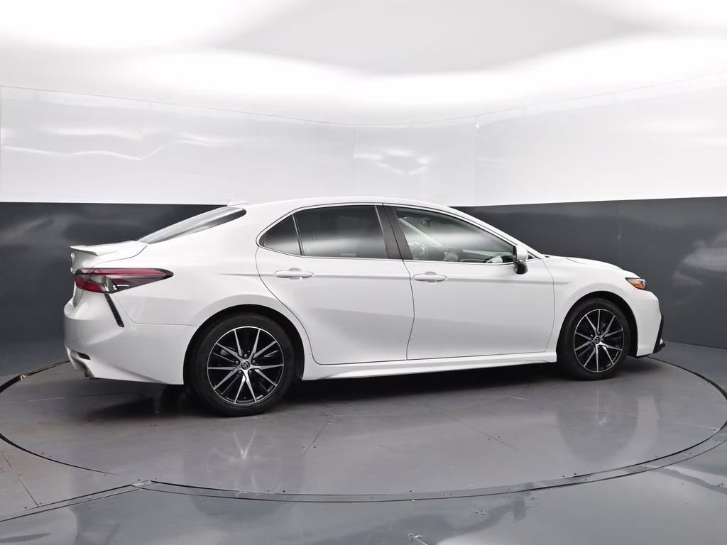 2024 Ice Toyota Camry SE FWD Sedan