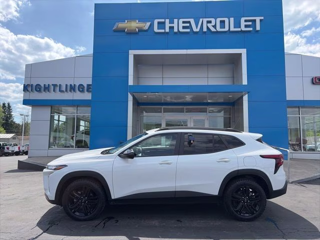 2024 Summit White Chevrolet Trax ACTIV FWD SUV