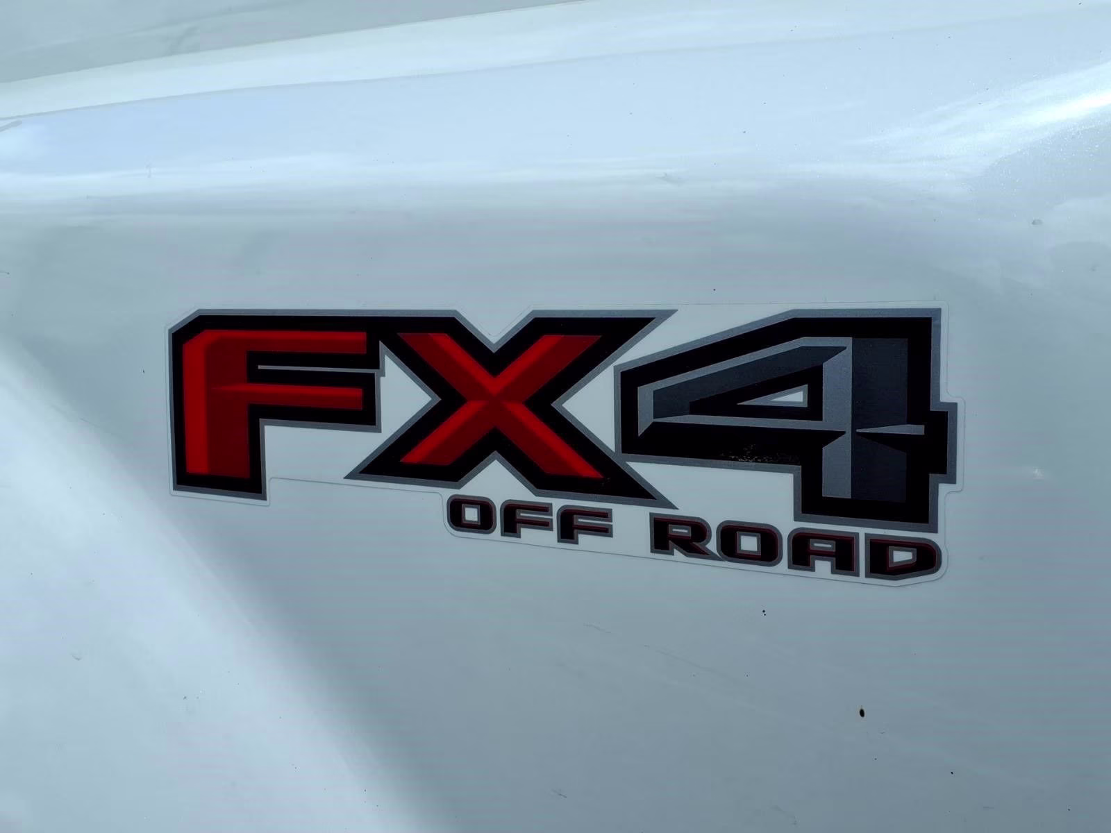 2020 White Metallic Ford Super Duty F-450 DRW Platinum 4X4 Truck