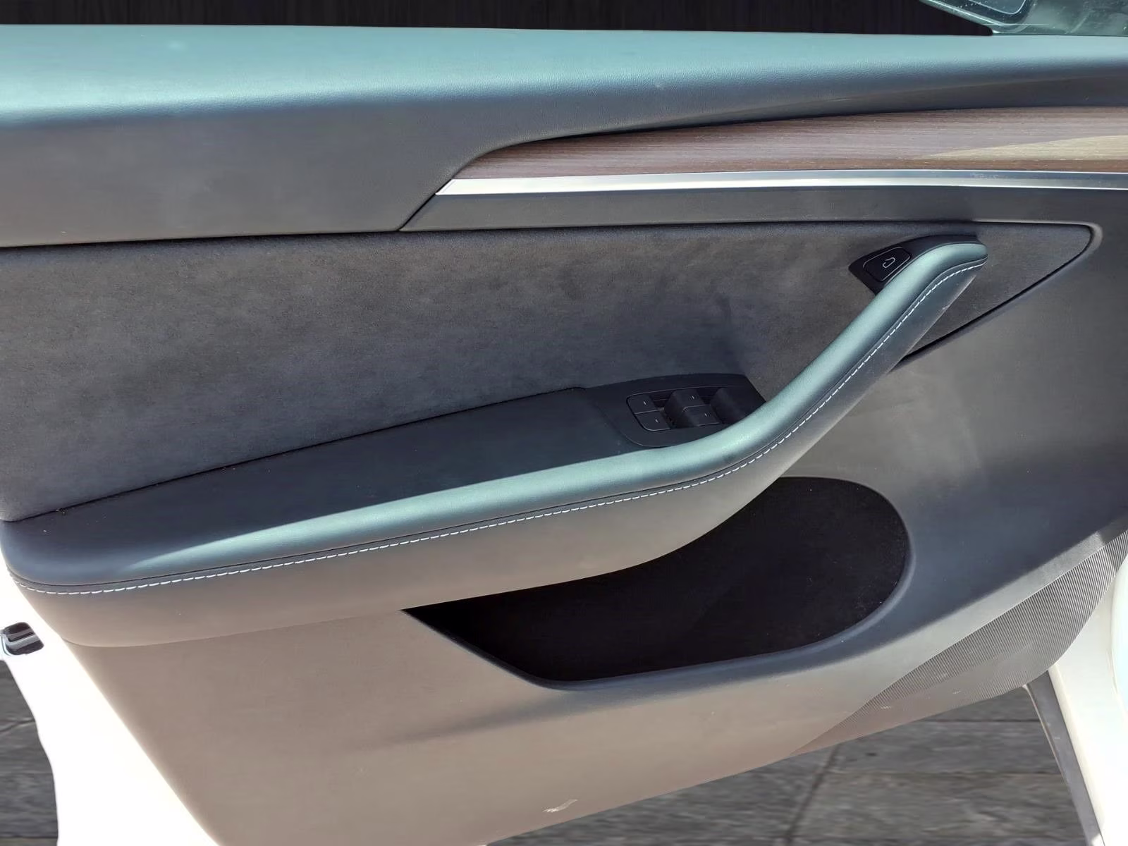 2023 Pearl White Multi-Coat Tesla Model Y Long Range AWD SUV