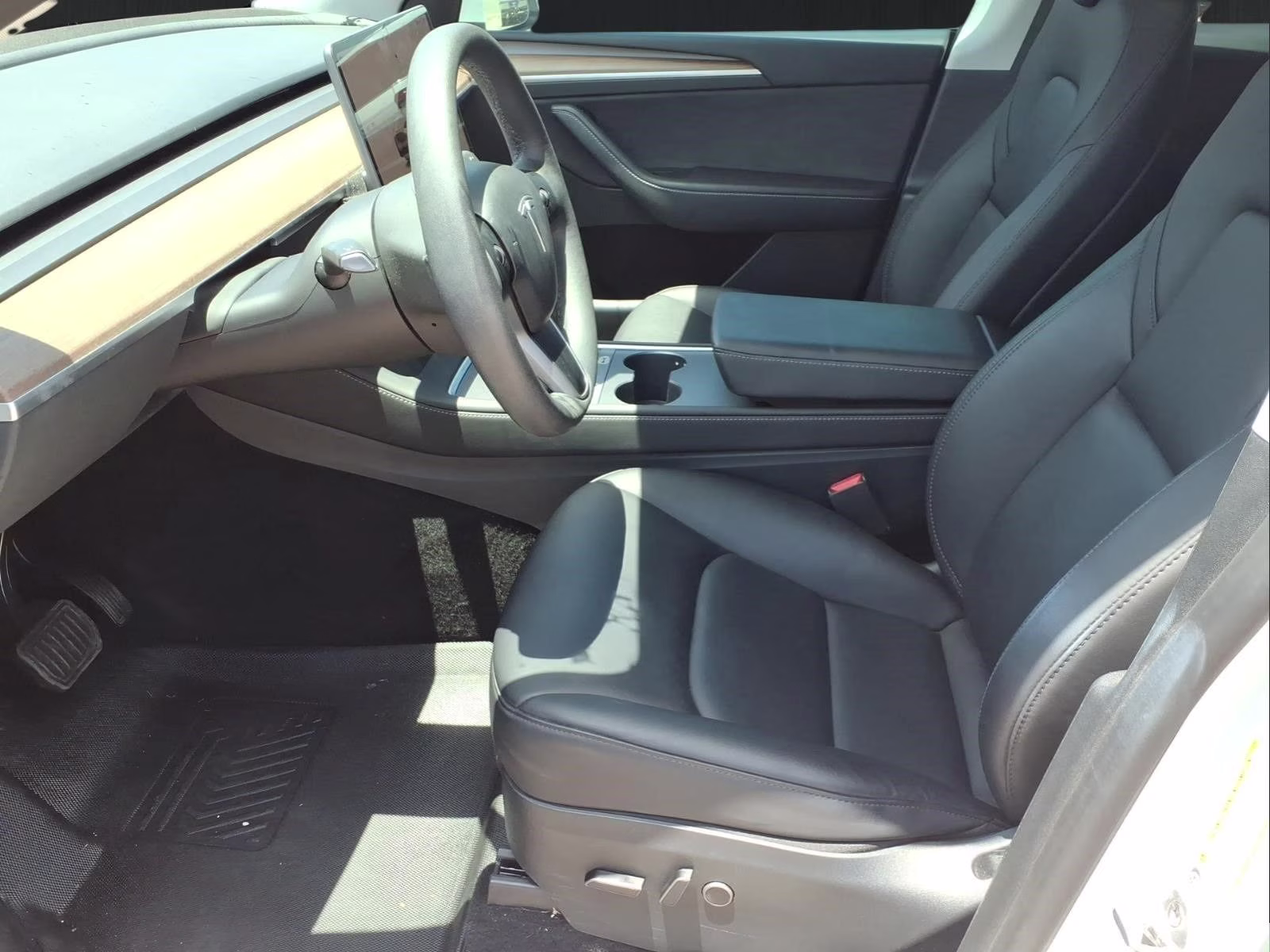 2023 Pearl White Multi-Coat Tesla Model Y Long Range AWD SUV