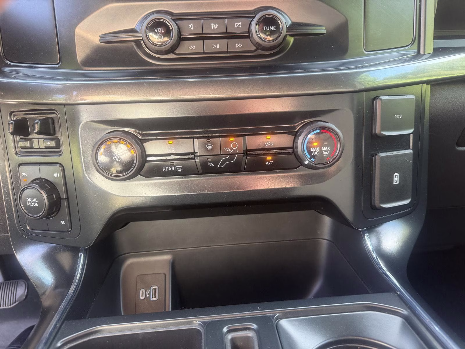 2023 Iconic Silver Ford F-150 XL 4X4 Truck