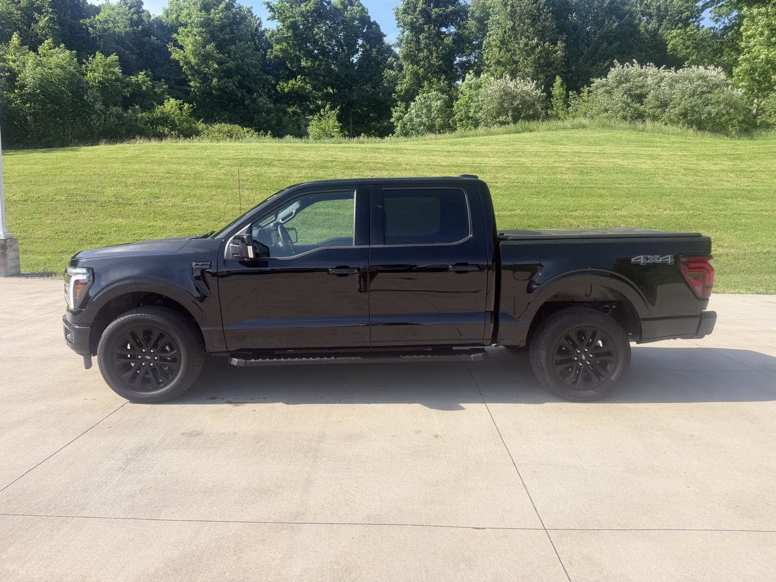 2025 Ford F-150 Lariat 4x4 SuperCrew 5-1/2 Box's photo