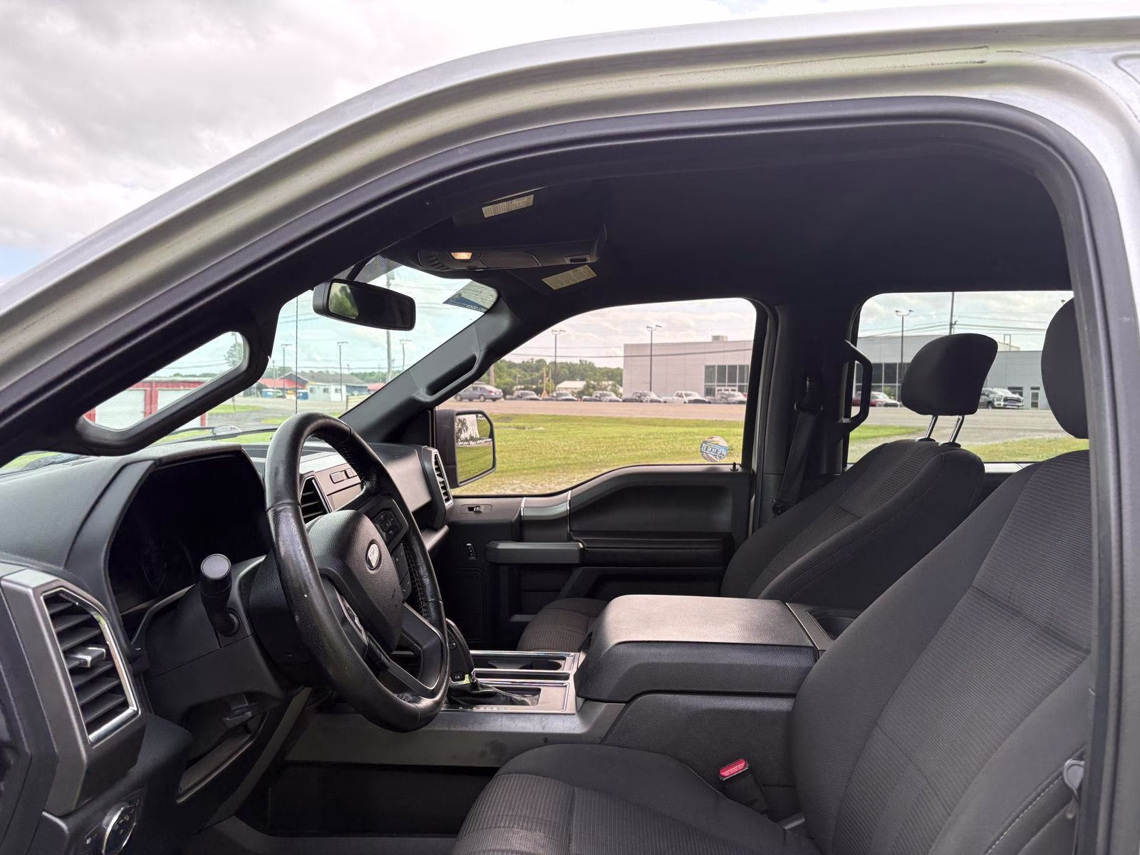 2015 Ingot Silver Metallic Ford F-150 XLT 4X4 Truck