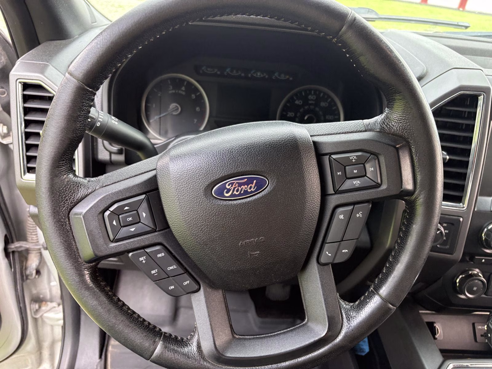 2015 Ingot Silver Metallic Ford F-150 XLT 4X4 Truck