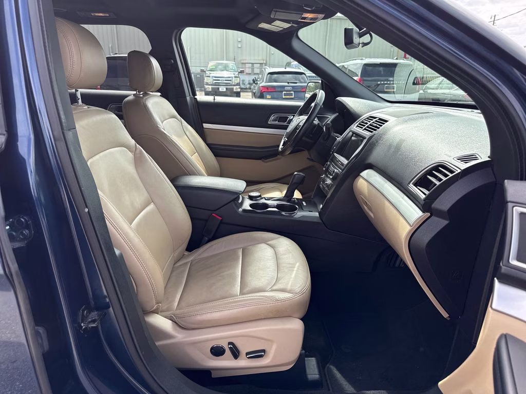 2017 Blue Jeans Metallic Ford Explorer XLT 4X4 SUV
