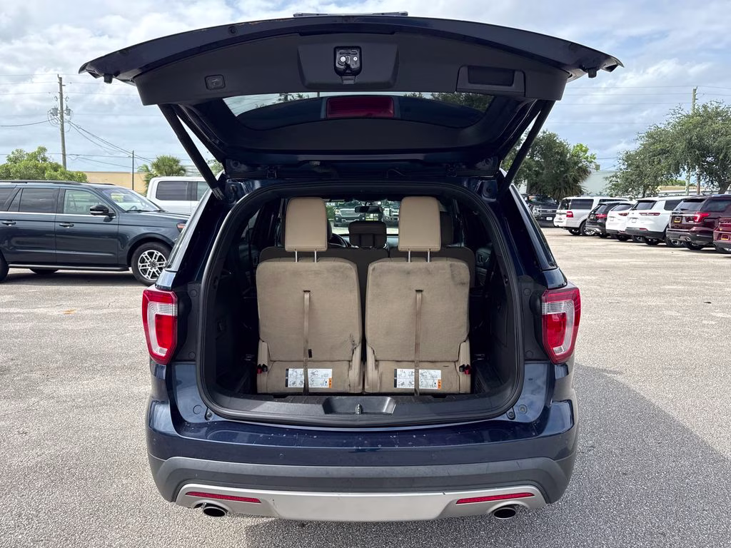 2017 Blue Jeans Metallic Ford Explorer XLT 4X4 SUV