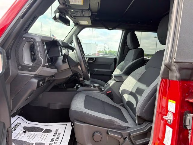 2023 Hot Pepper Red Metallic Tinted Clearcoat Ford Bronco Big Bend 4X4 SUV