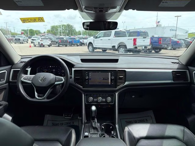 2023 White Volkswagen Atlas 3.6L V6 SEL Premium R-Line AWD SUV