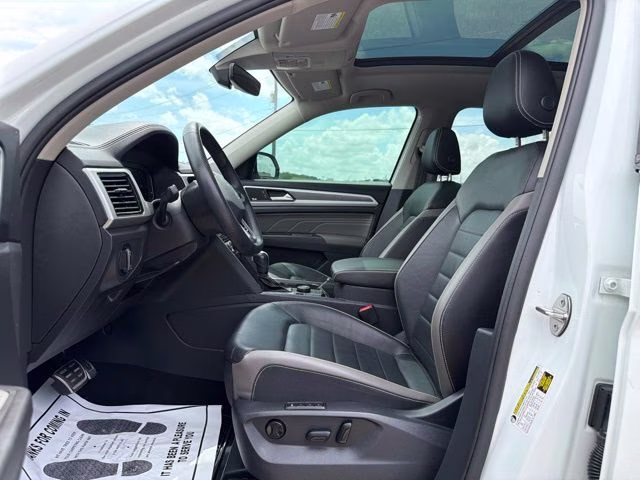 2023 White Volkswagen Atlas 3.6L V6 SEL Premium R-Line AWD SUV