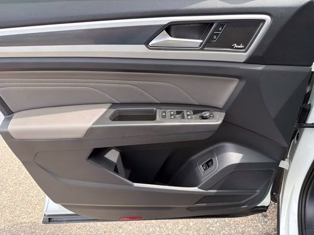 2023 White Volkswagen Atlas 3.6L V6 SEL Premium R-Line AWD SUV