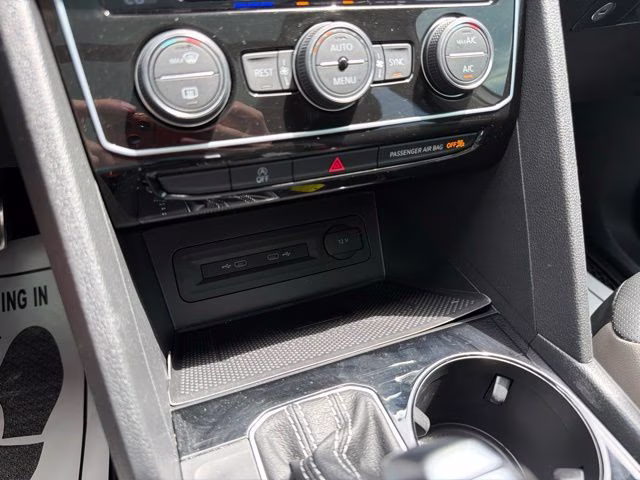 2023 White Volkswagen Atlas 3.6L V6 SEL Premium R-Line AWD SUV