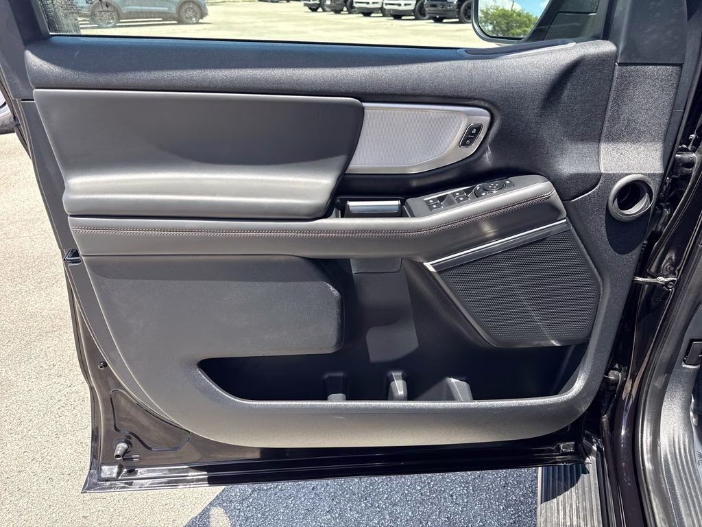 2025 Agate Black Metallic Ford Expedition Max Active RWD SUV