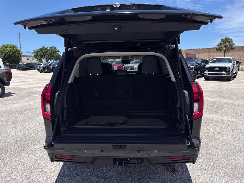 2025 Dark Matter Gray Metallic Ford Expedition Active RWD SUV