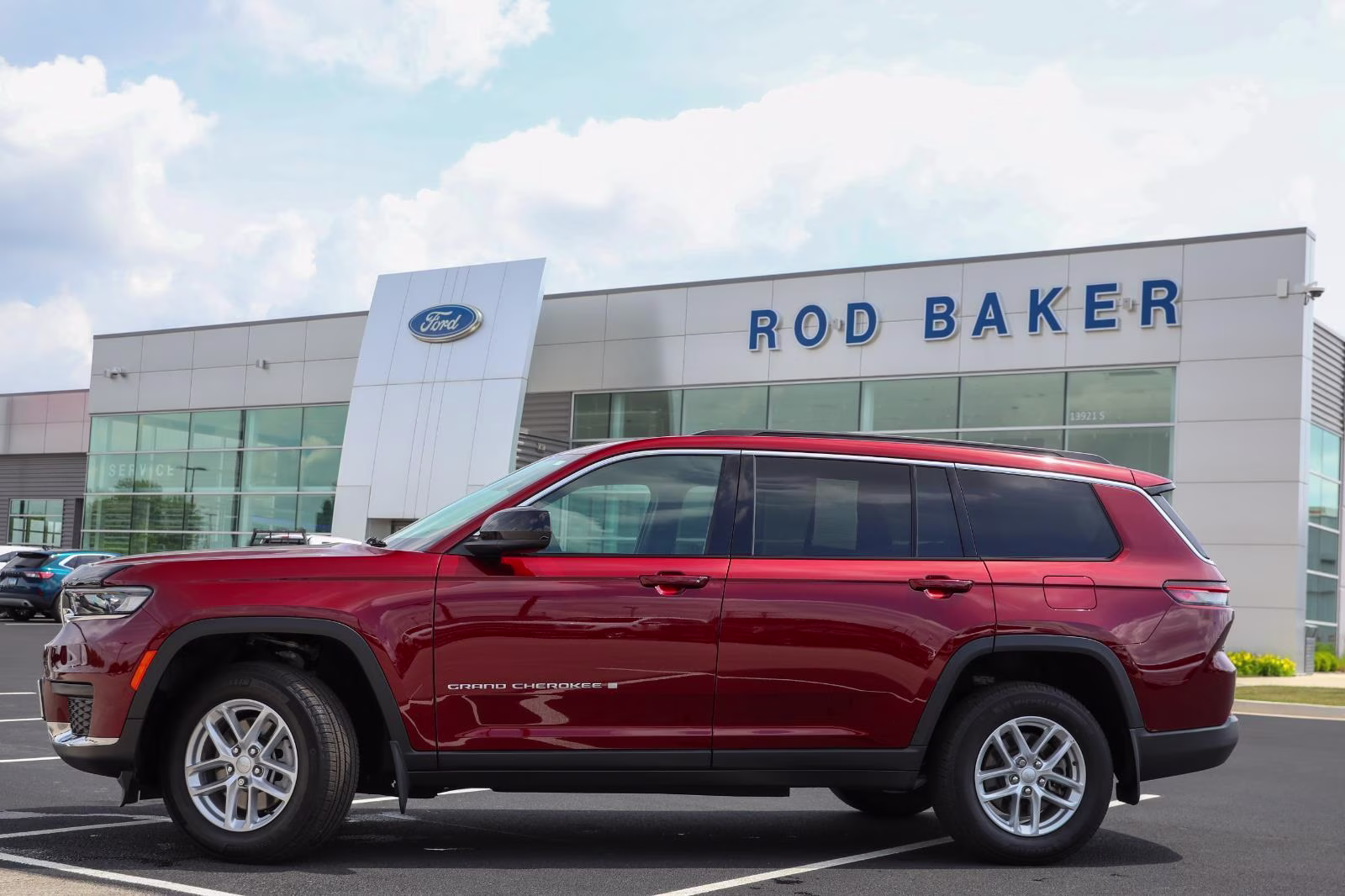 2024 Velvet Red Pearlcoat Jeep Grand Cherokee L Laredo X 4X4 SUV