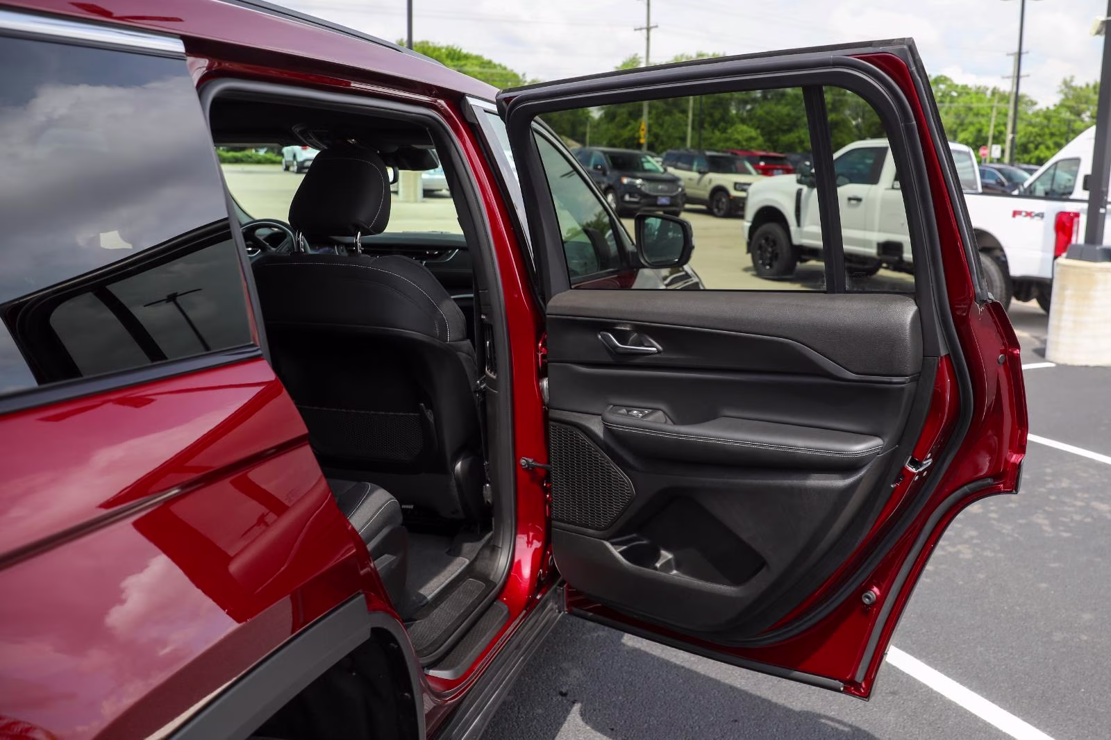 2024 Velvet Red Pearlcoat Jeep Grand Cherokee L Laredo X 4X4 SUV