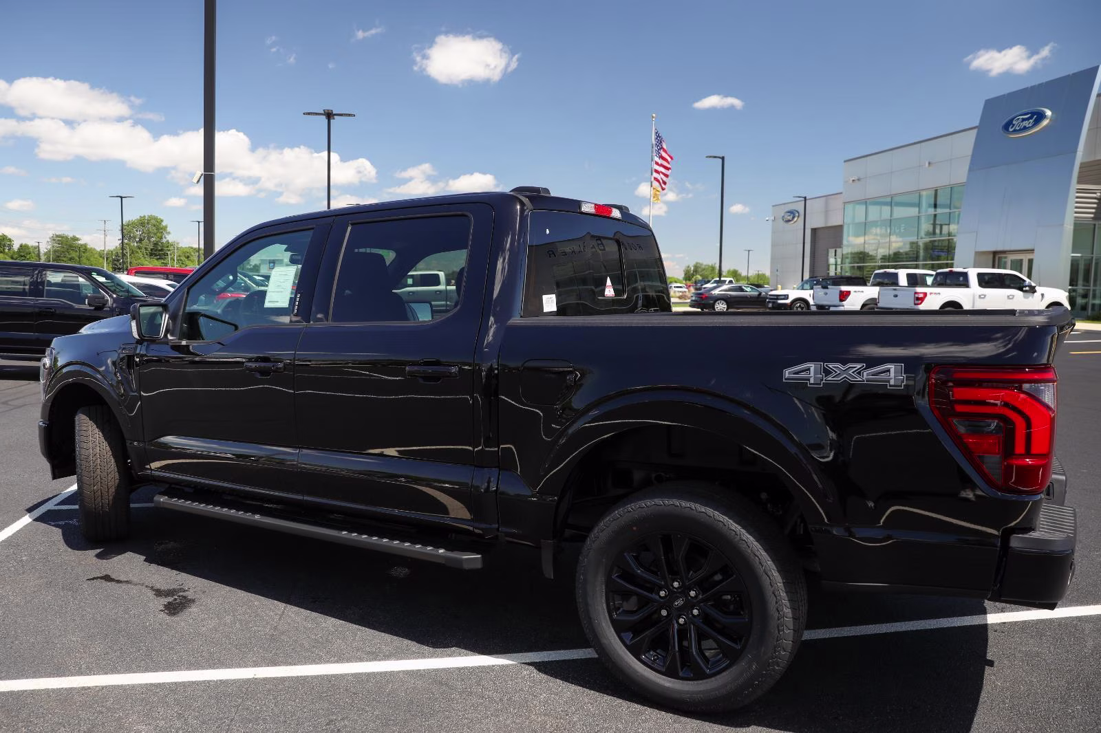 2026 Agate Black Ford F-150 LARIAT 4X4 Truck