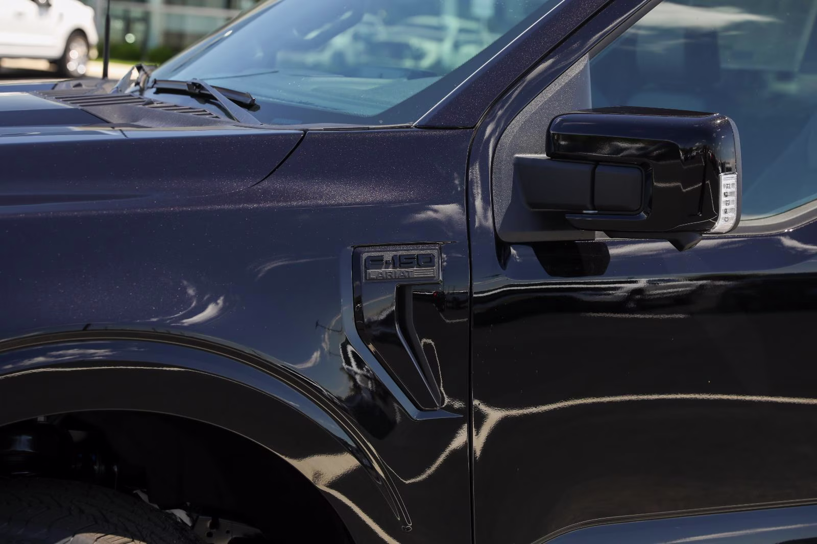 2026 Agate Black Ford F-150 LARIAT 4X4 Truck
