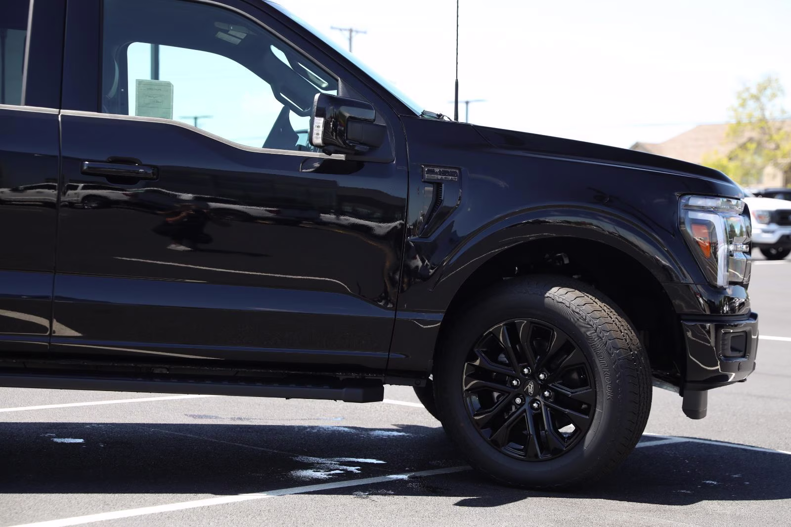 2026 Agate Black Ford F-150 LARIAT 4X4 Truck