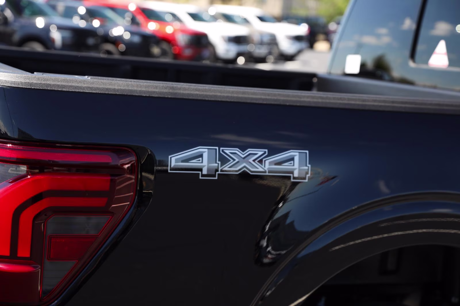 2026 Agate Black Ford F-150 LARIAT 4X4 Truck