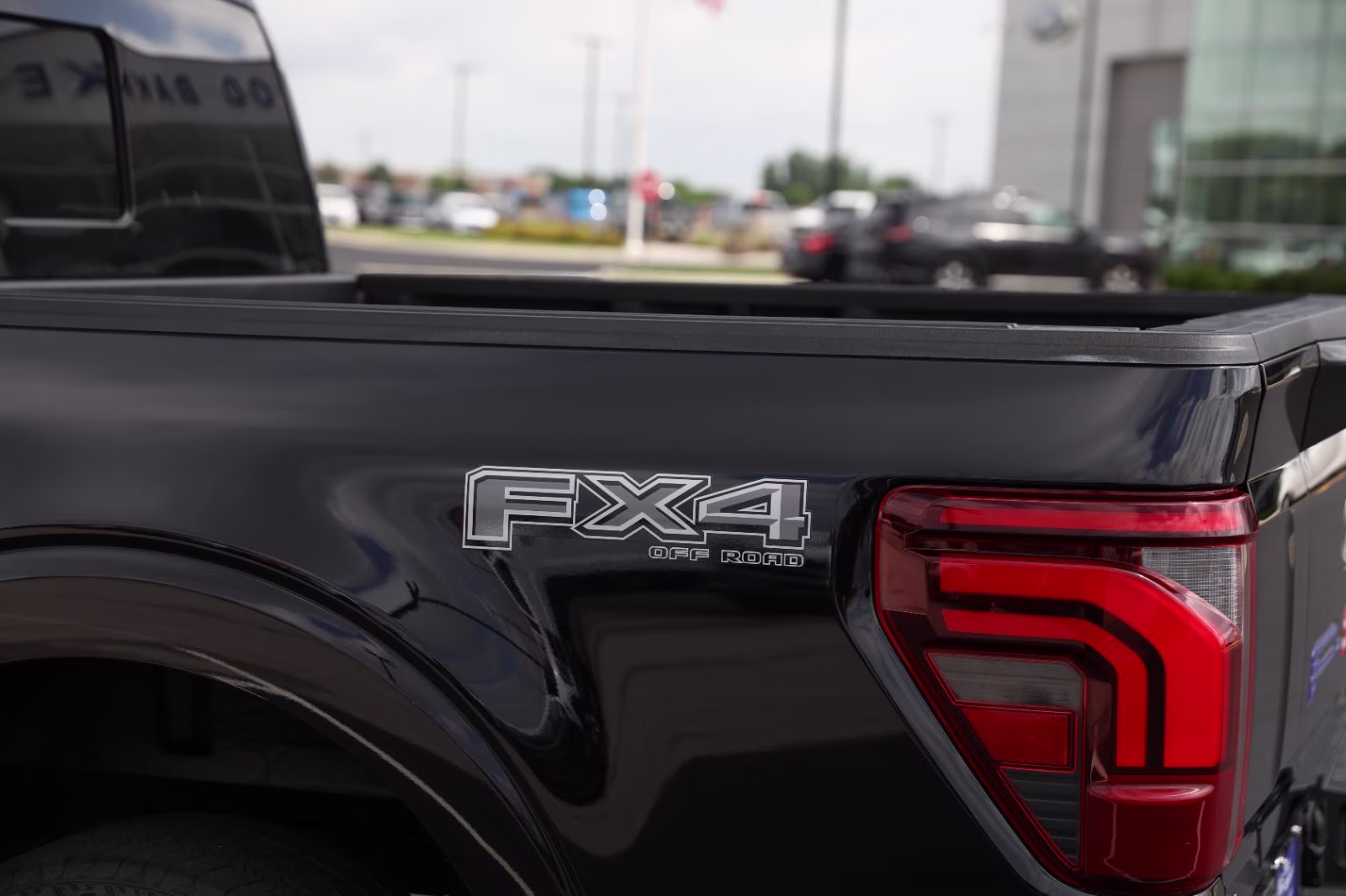 2024 Agate Black Metallic Ford F-150 Platinum 4X4 Truck